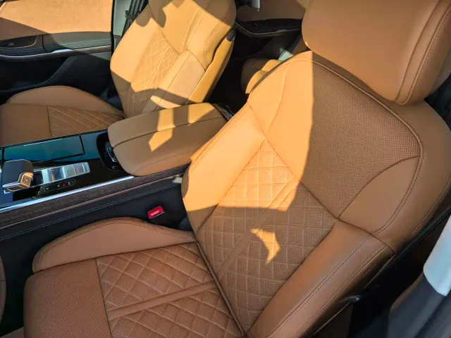 Audi A8 — Фото автомобиля 9