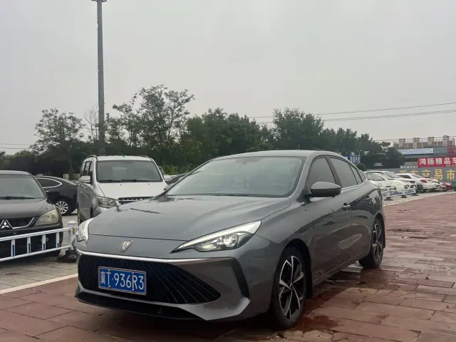 Фотография автомобиля — Roewe i5