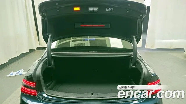 Genesis G80 Бензин 2.5 турбо AWD — Фото автомобиля 18