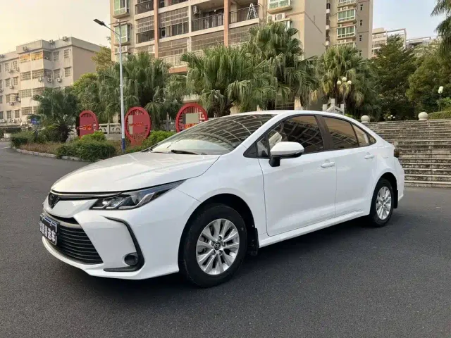 Фотография автомобиля — Toyota Corolla