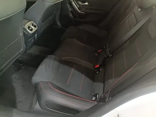 Mercedes-Benz A-Class — Фото автомобиля 16