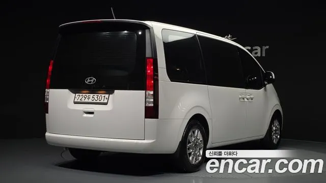 Hyundai Staria Staria Tourer 11 мест — Фото автомобиля 2