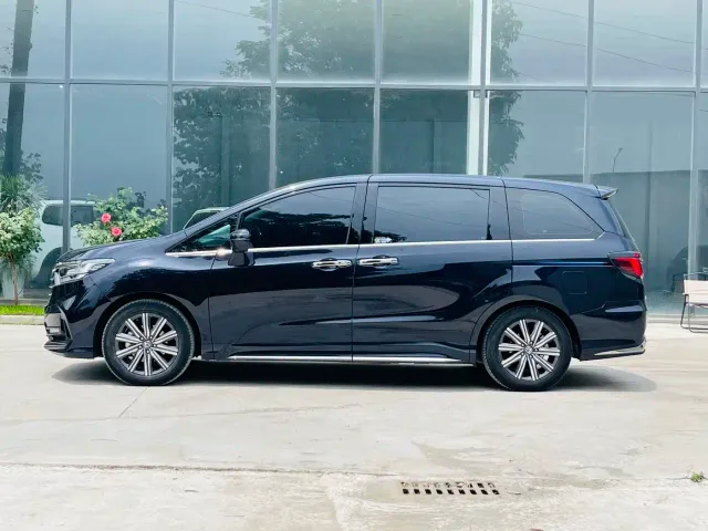 Honda Odyssey — Фото автомобиля 20