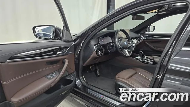 BMW 5 Series — Фото автомобиля 15