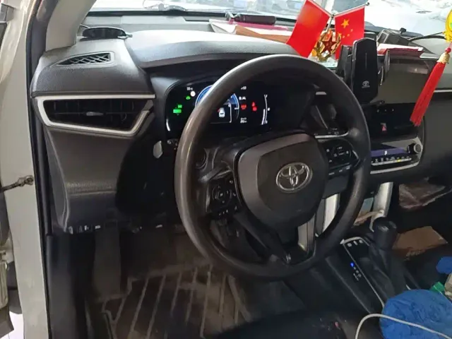 Toyota Corolla Cross — Фото автомобиля 10
