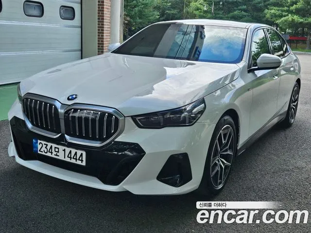 BMW 5-Series — Фото автомобиля 3