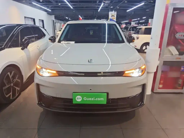 Leapmotor C10 — Фото автомобиля 2