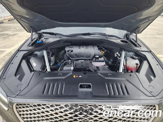 Genesis GV70 2.5T Бензин AWD — Фото автомобиля 2
