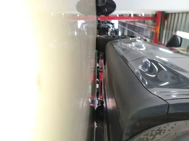 Tesla Model Y — Фото автомобиля 21