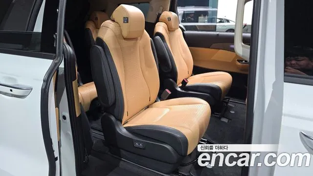 Kia Carnival 4th Gen — Фото автомобиля 17
