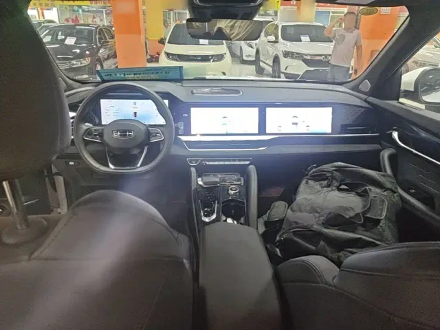Geely Xingyue L — Фото автомобиля 9