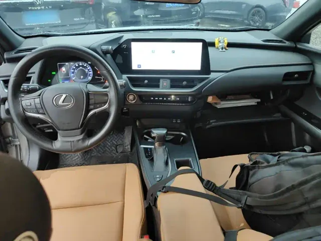 Lexus UX — Фото автомобиля 9