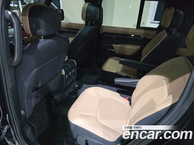 Land Rover Defender L663 — Фото автомобиля 12