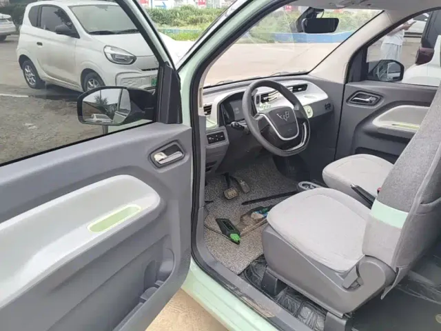 Wuling Hongguang Mini EV — Фото автомобиля 15