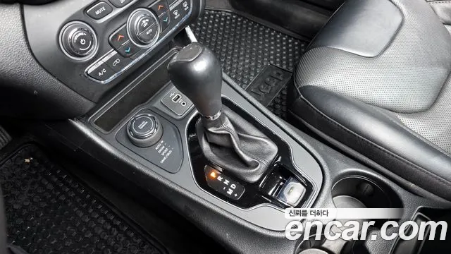 Jeep Cherokee Cherokee(KL) — Фото автомобиля 12