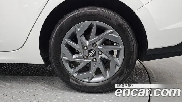 Hyundai Avante — Фото автомобиля 6