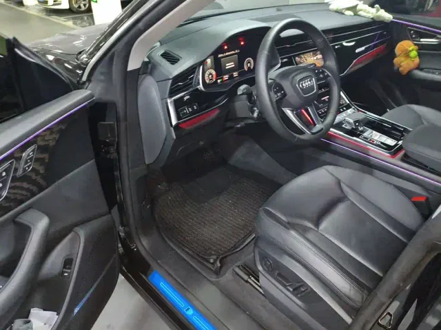 Audi Q8 — Фото автомобиля 17