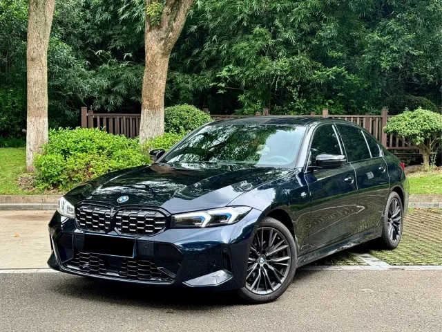 Фотография автомобиля — BMW 3 Series