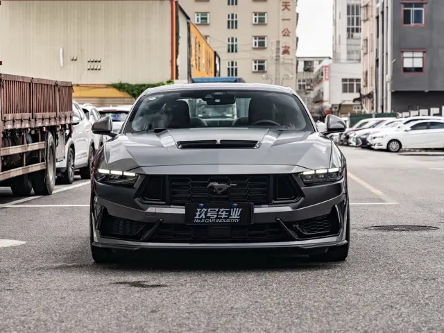 Ford Mustang — Фото автомобиля 2