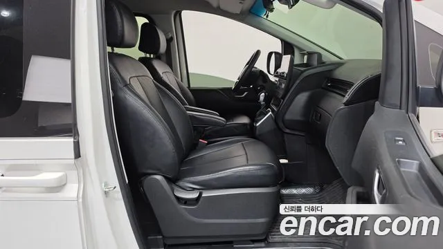 Hyundai Staria — Фото автомобиля 11
