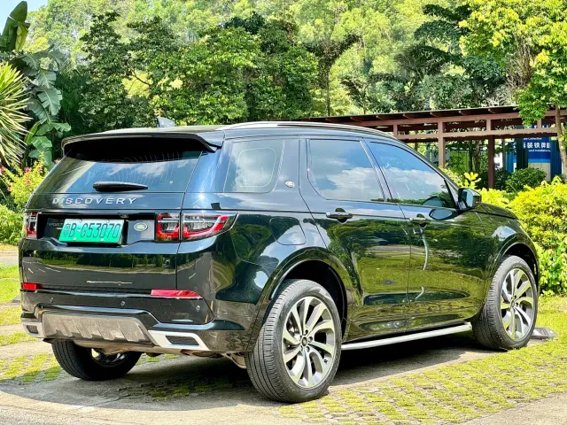 Land Rover Discovery Sport — Фото автомобиля 13