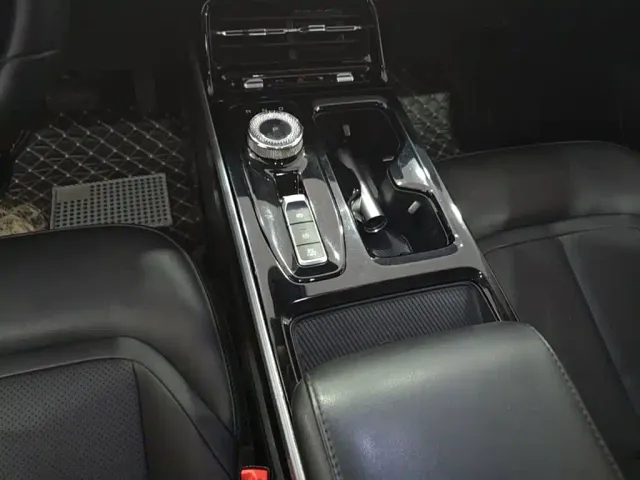 Wuling Starlight — Фото автомобиля 13