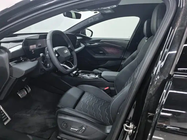 Audi A6L e-tron — Фото автомобиля 14