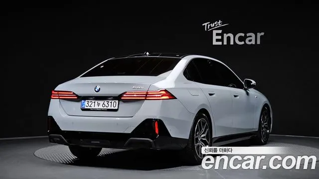 BMW 5-Series — Фото автомобиля 2