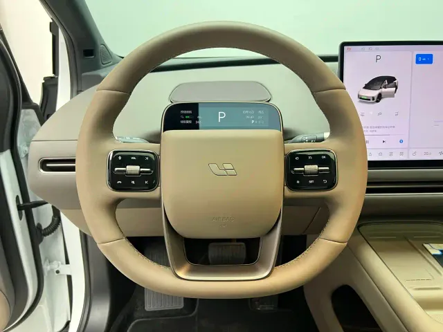 Li Auto i6 — Фото автомобиля 12