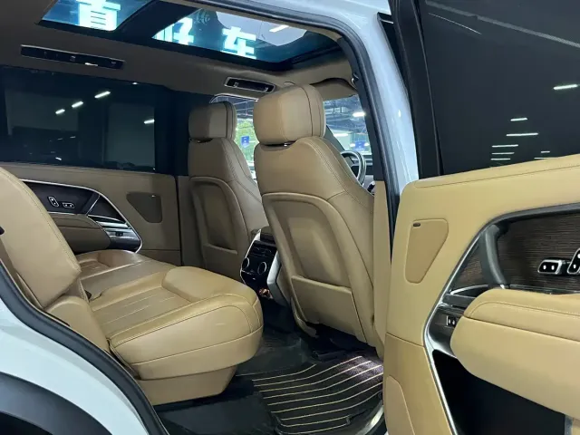 Land Rover Range Rover — Фото автомобиля 11