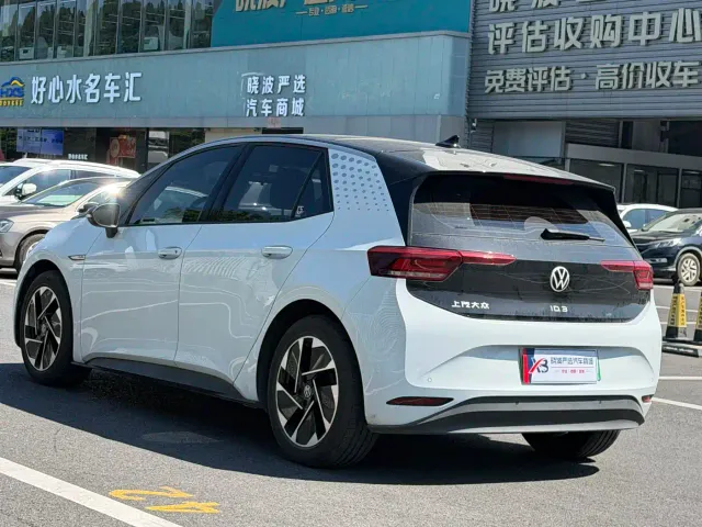 Volkswagen ID.3 — Фото автомобиля 7