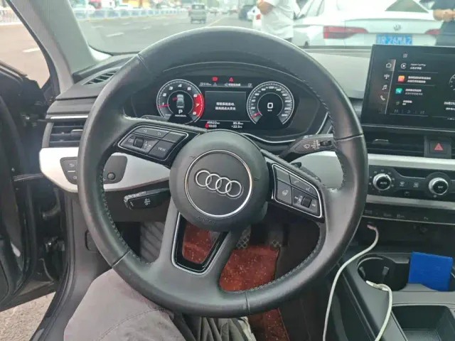 Audi A4L — Фото автомобиля 15