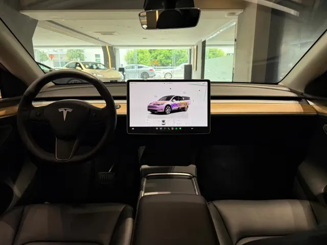 Tesla Model Y 2022 Facelift Rear-Wheel Drive Version — Фото автомобиля 10