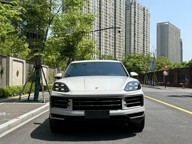 Porsche Cayenne — Фото автомобиля 2