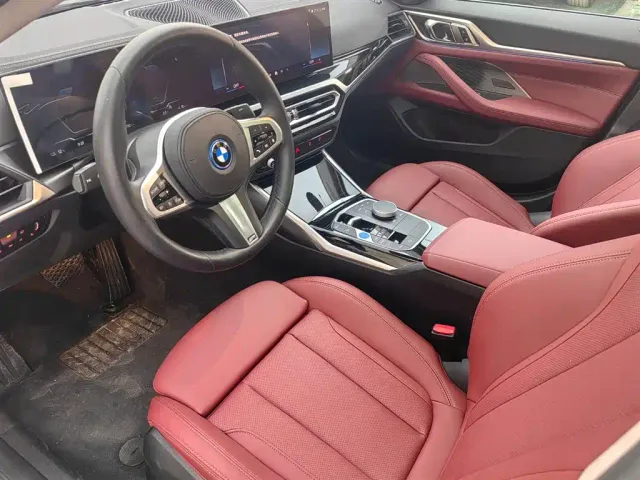 BMW i4 — Фото автомобиля 8