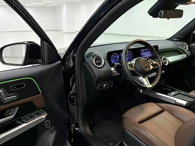 Mercedes-Benz EQB — Фото автомобиля 4