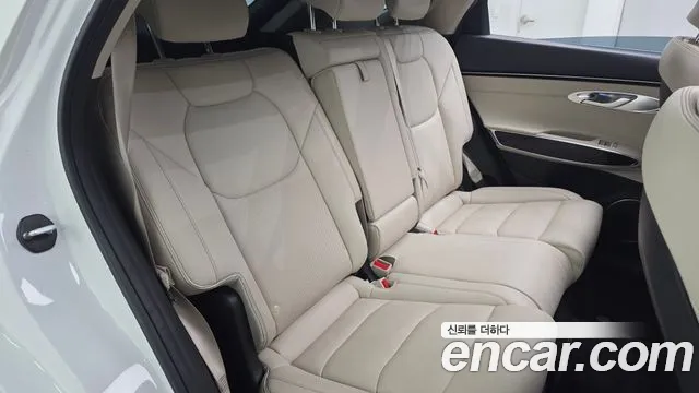 Genesis GV70 2.5T Бензин 2WD — Фото автомобиля 11