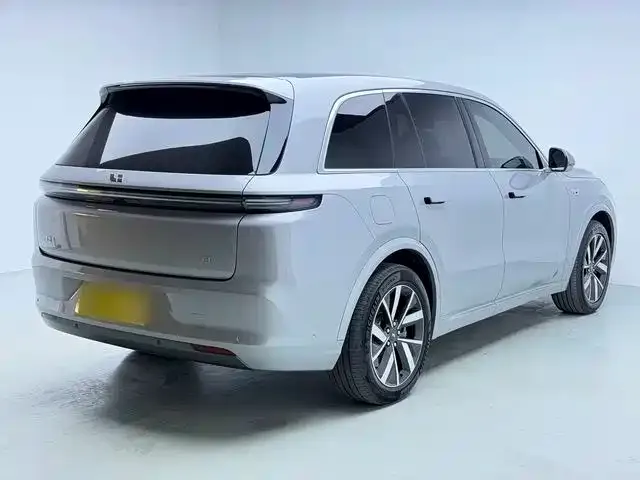 Li Auto L8 — Фото автомобиля 5