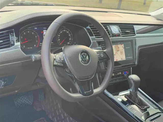 Volkswagen Phideon — Фото автомобиля 11