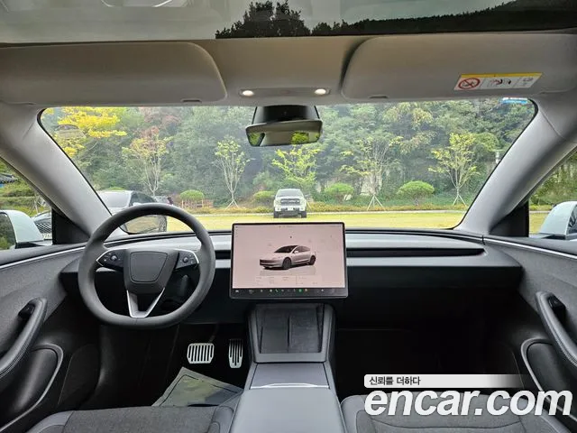 Tesla Model 3 — Фото автомобиля 7