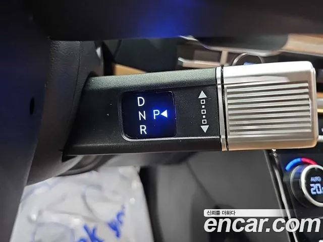 Hyundai Santa Fe MX5 — Фото автомобиля 8