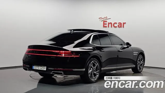 Genesis G90 Бензин 3.5 турбо AWD — Фото автомобиля 2