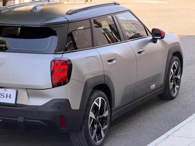 MINI Electric MINI ACEMAN — Фото автомобиля 5