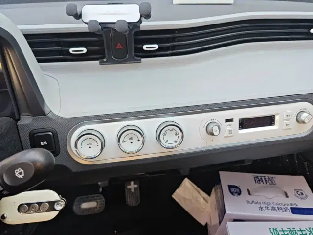 Wuling Hongguang Mini EV — Фото автомобиля 9