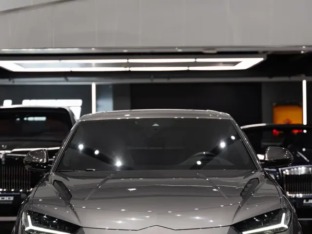 Lamborghini Urus — Фото автомобиля 5