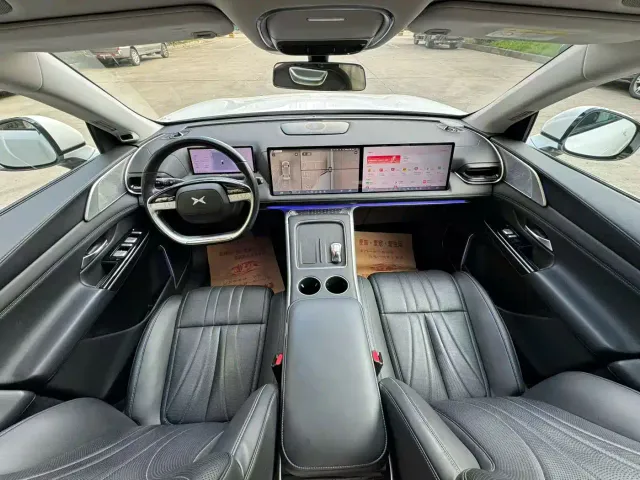 Xpeng G9 — Фото автомобиля 6
