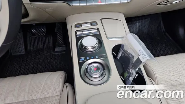 Genesis GV70 — Фото автомобиля 12
