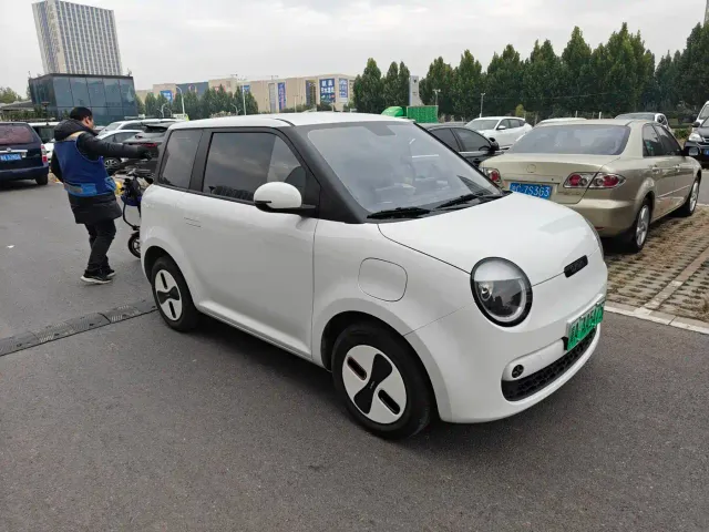 Changan Lumin — Фото автомобиля 3