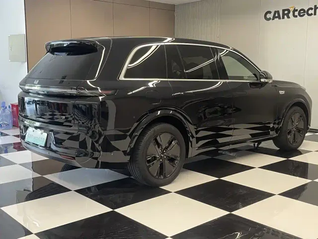 Li Auto L8 — Фото автомобиля 5