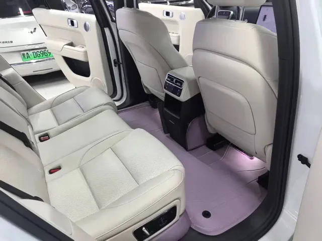 Li Auto L7 — Фото автомобиля 10